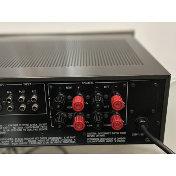 Accuphase E205