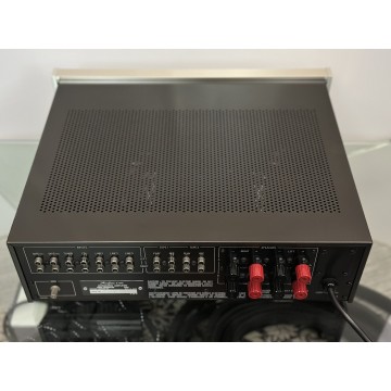 Accuphase E205