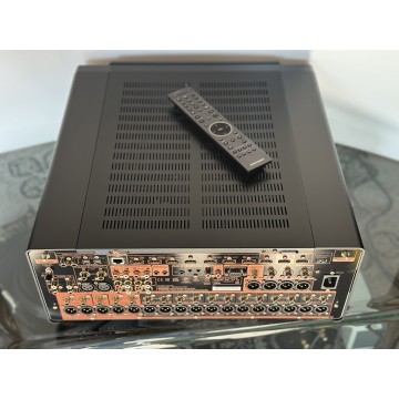 Marantz AV10